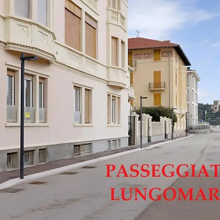 Grande Fronte Mare Finale Ligure
